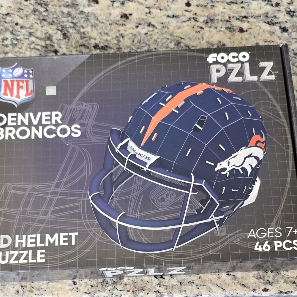 Denver Broncos 3D Helmet Puzzle
